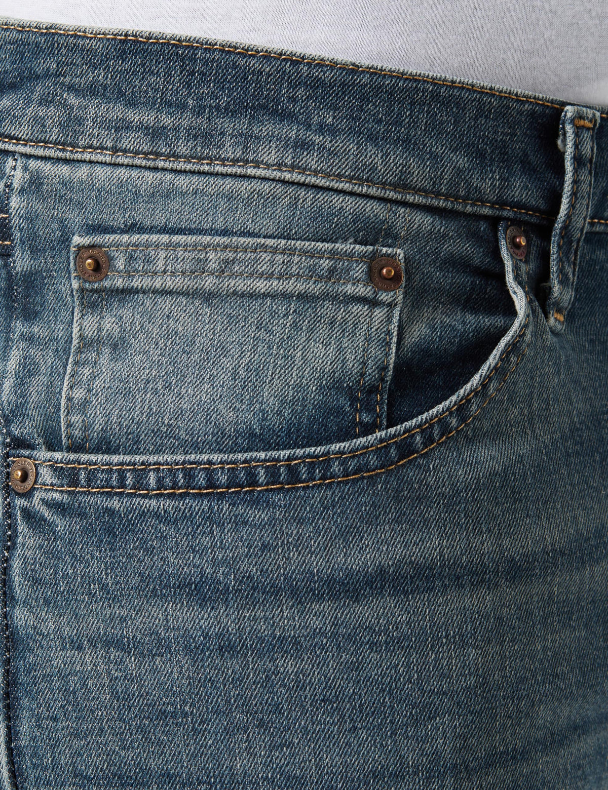 WRANGLER - Jeans Herren - Regular Straight Fit - Foundation - River
